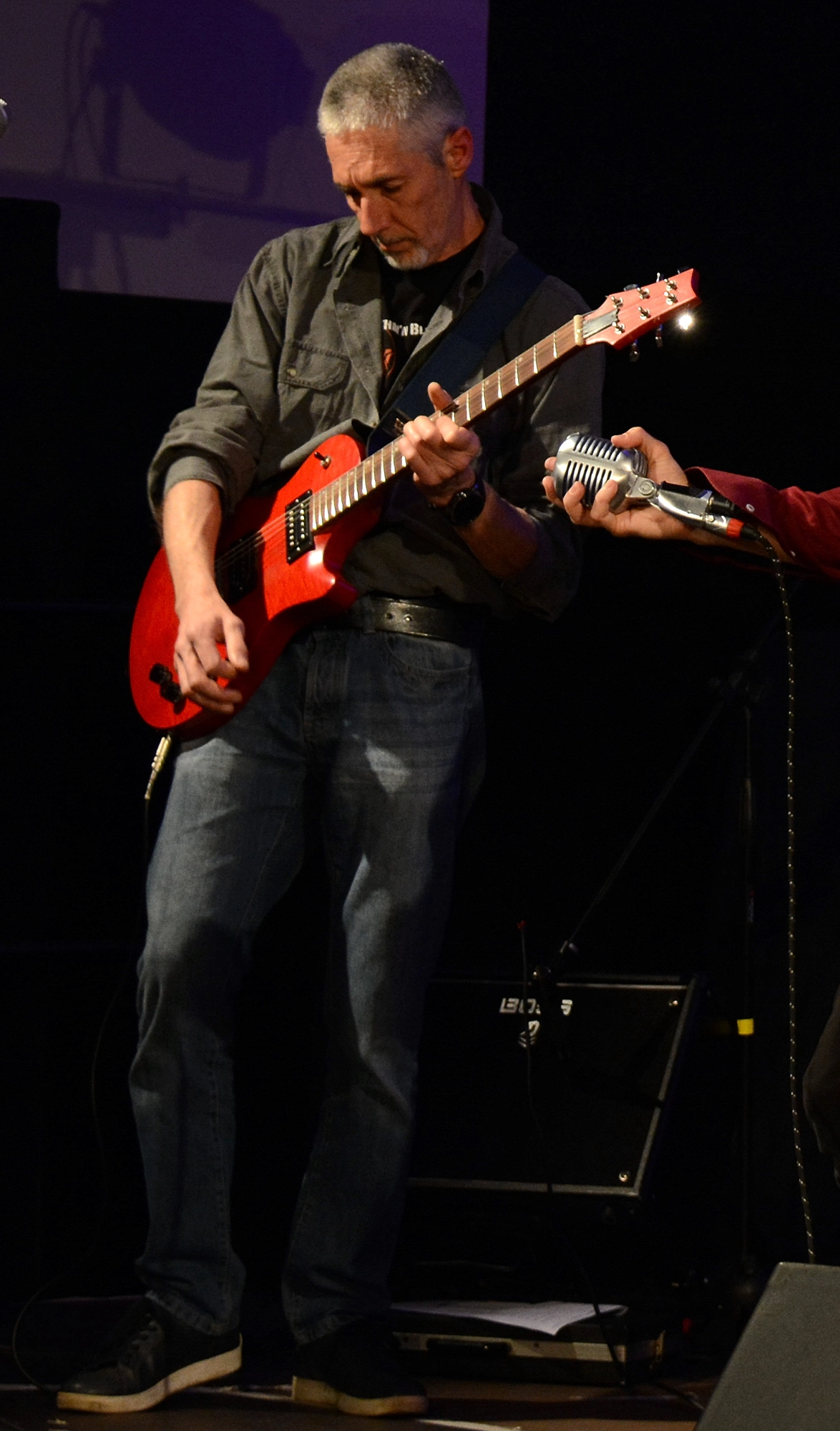 Nonno_chitarra_ortica